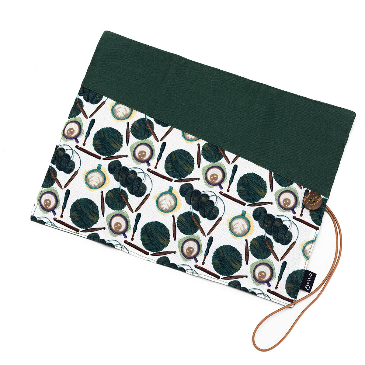 della Q Tri-Fold Circular Needle Case - 1145 - Fabric Print Collection - Yarn Bombing - Extra Image