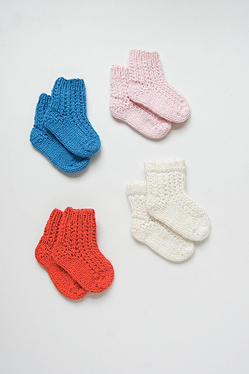 Berroco Vintage Baby Patterns - Ray Bonnet & Sock Set - PDF Download - Extra Image