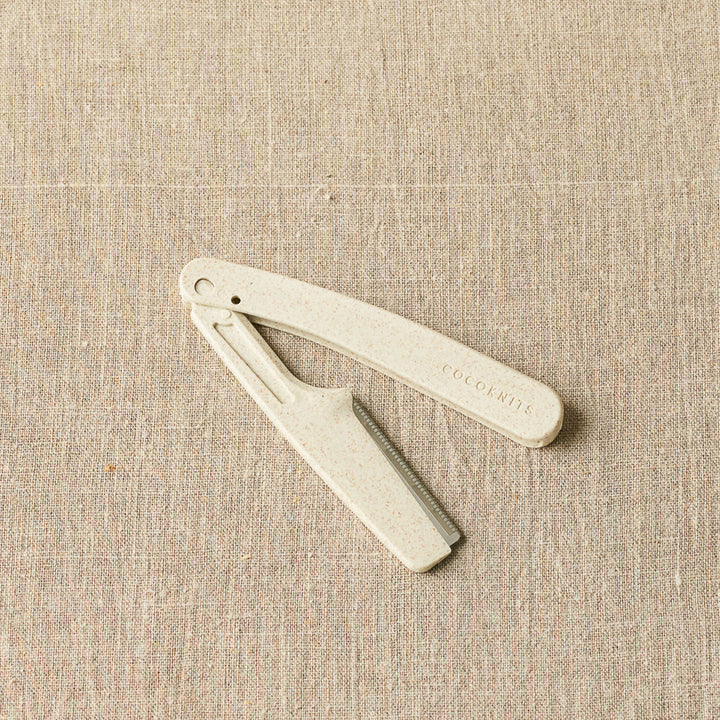 Cocoknits Sweater Care Collection - Fuzz Off Comb - Zoom Image