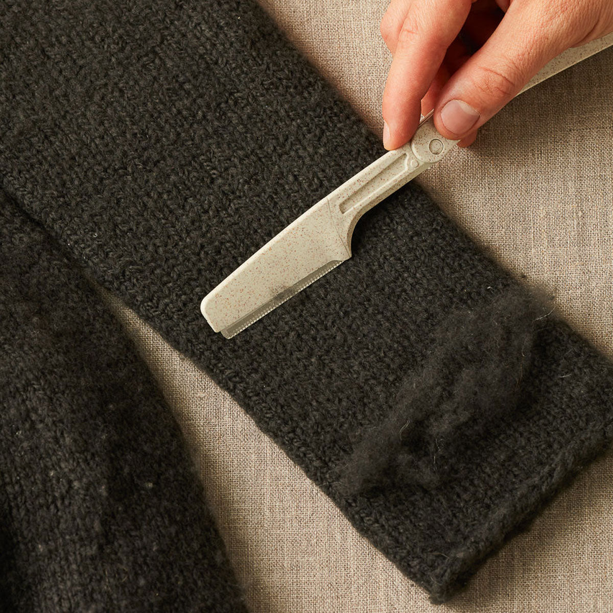 Cocoknits Sweater Care Collection - Fuzz Off Comb - Extra Image