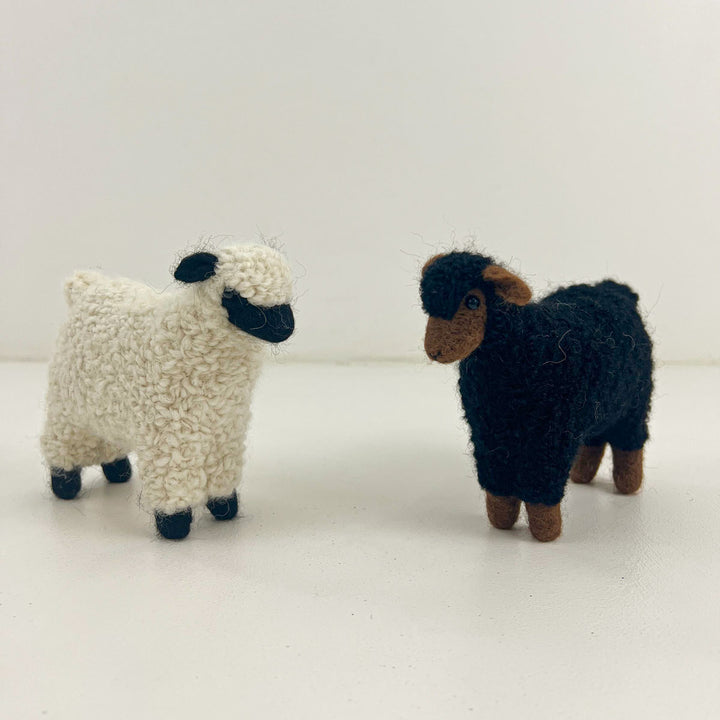 Jimmy Beans Wool Long Tail Lamb Tape Measures - Baaab the Long Tail - Extra Image