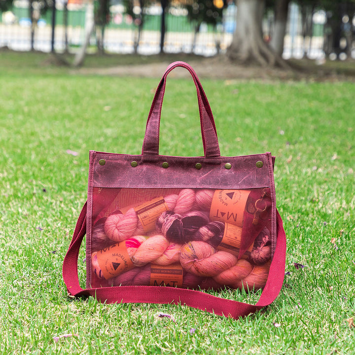 della Q Maker's Mesh Tote - Red - Extra Image