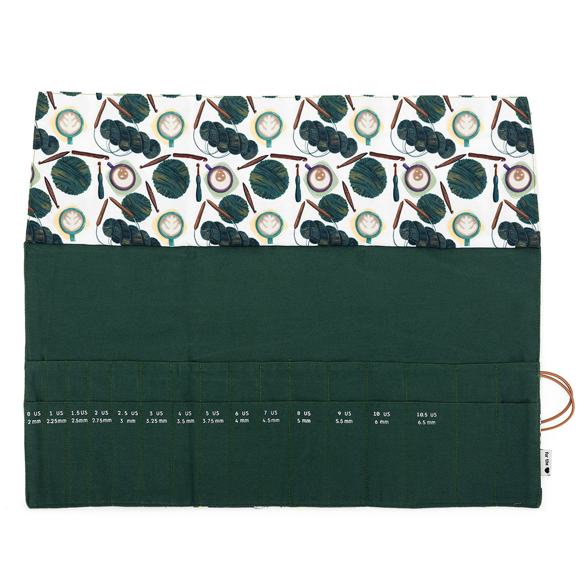 della Q Double Point Roll - 158-1 - Fabric Print Collection - Coffee and Yarn Green - Extra Image
