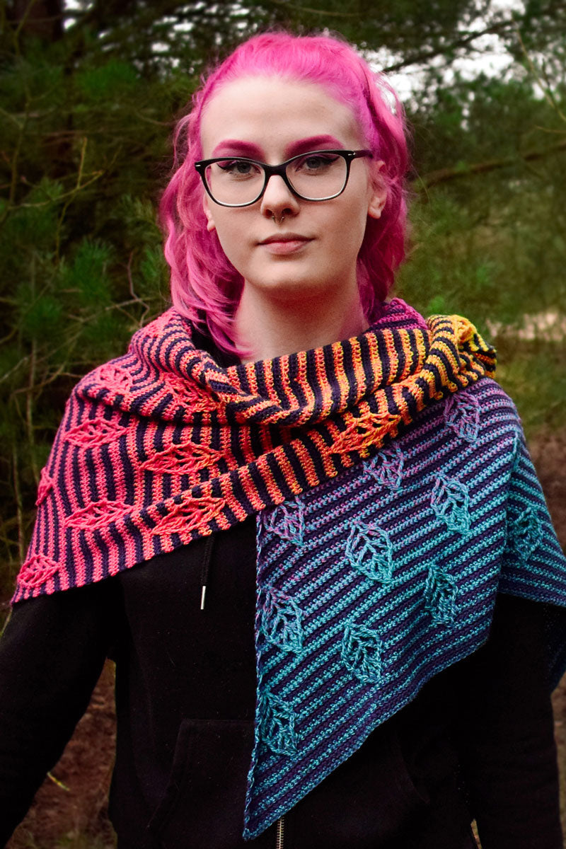 Scheepjes Glowing Leaf Shawl Kit - Extra Image

