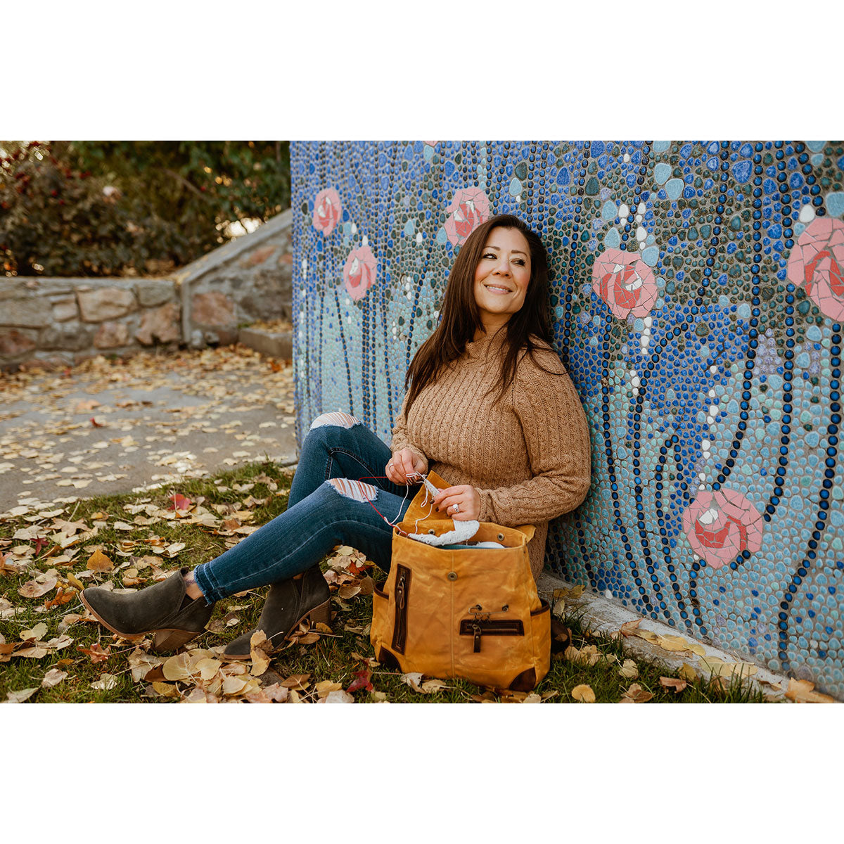 della Q Maker's Midi Backpack - Mustard - Extra Image