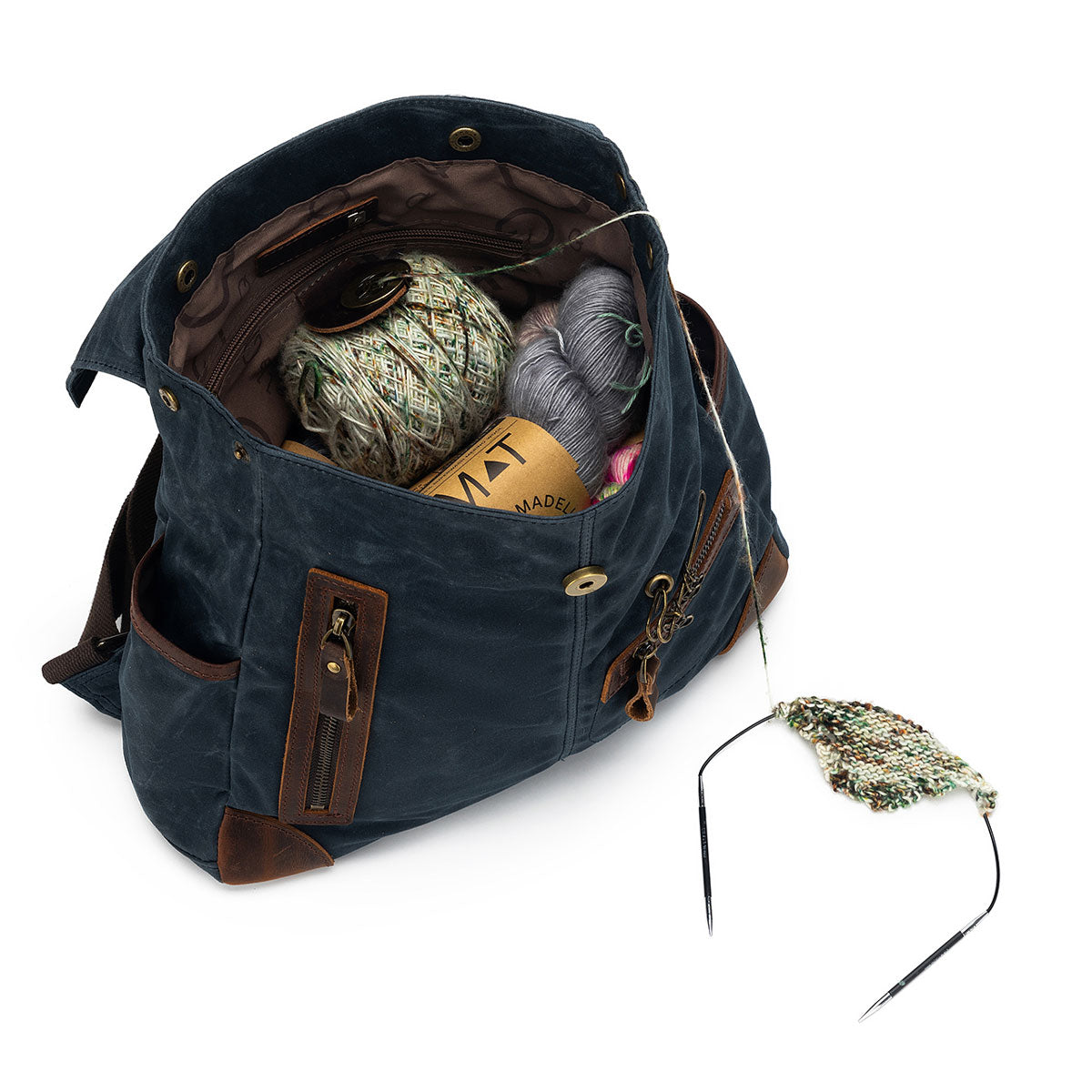 della Q Maker's Midi Backpack - Red - Extra Image