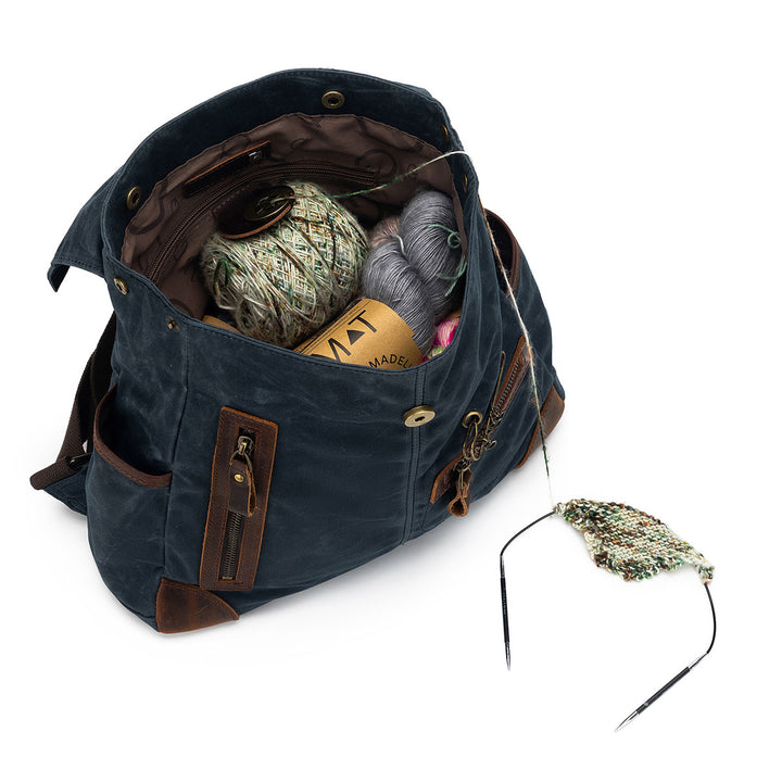 della Q Maker's Midi Backpack - Red - Extra Image