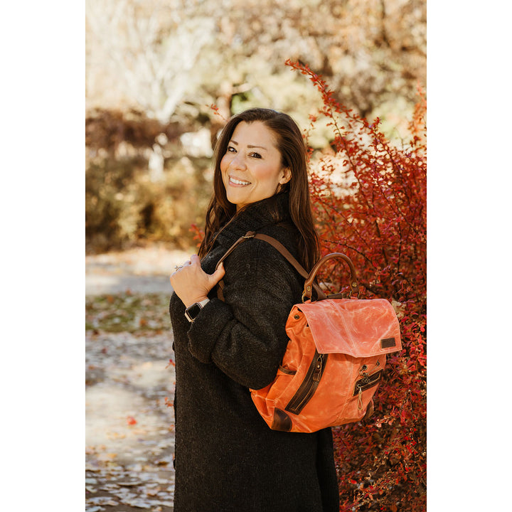 della Q Maker's Midi Backpack - Red - Extra Image