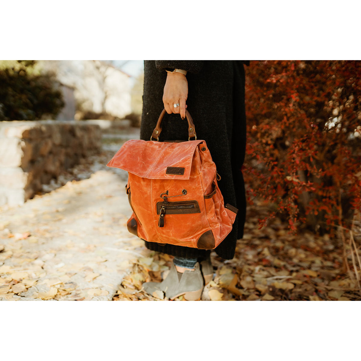 della Q Maker's Midi Backpack - Red - Extra Image