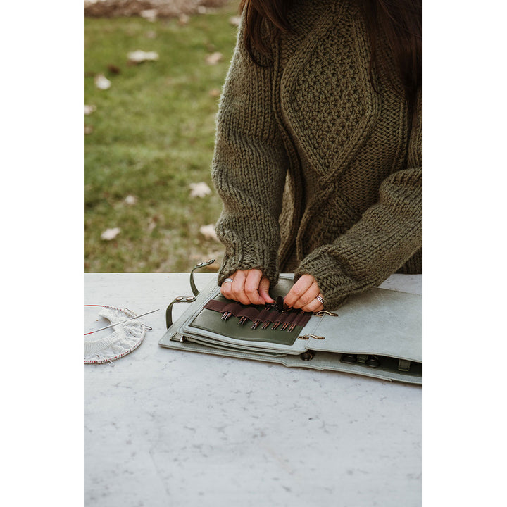 della Q Hook & Needle Notebook - Sage - Extra Image