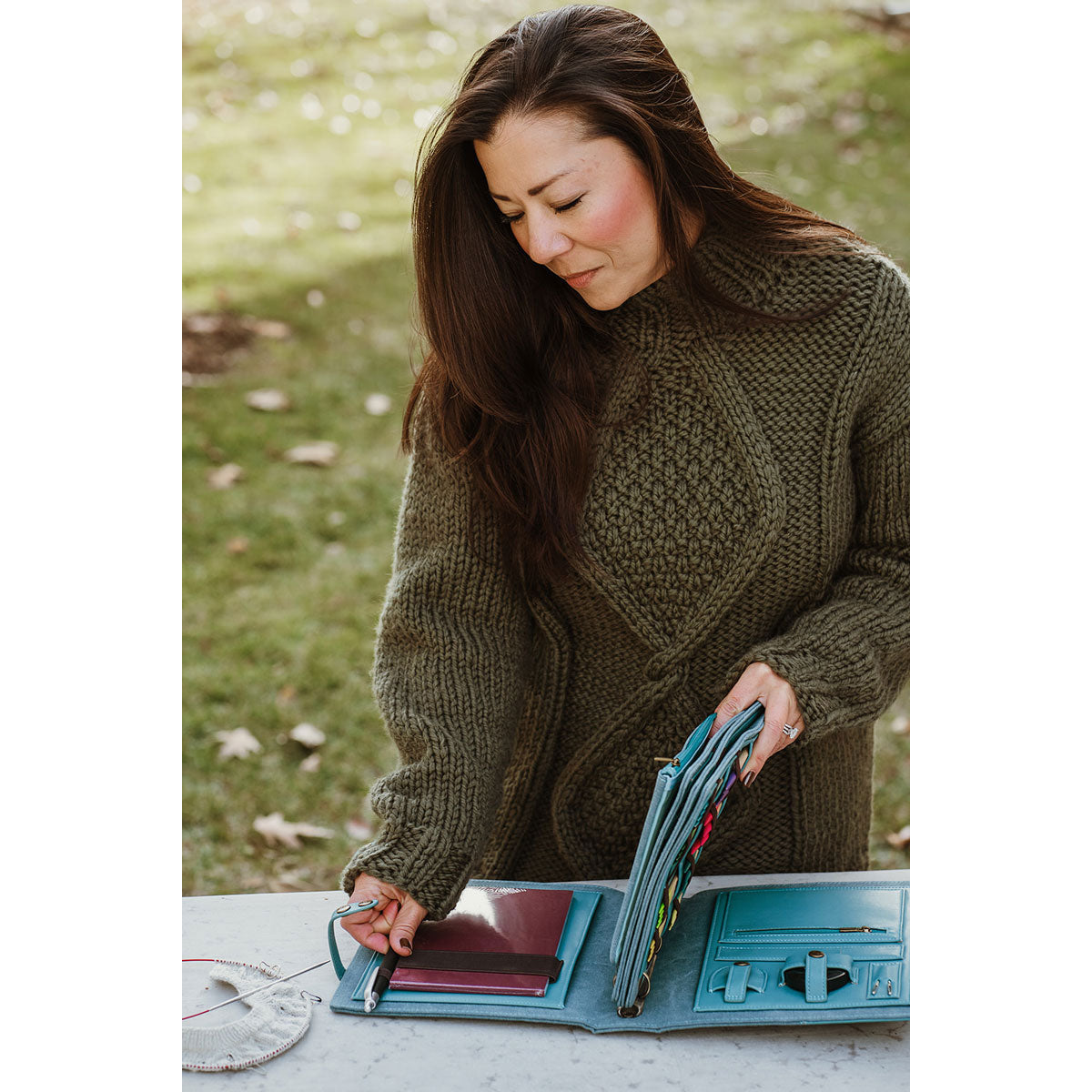 della Q Hook & Needle Notebook - Teal - Extra Image
