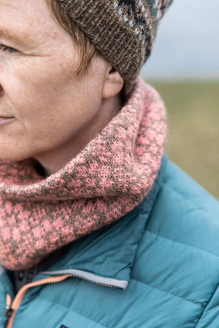 Laine Magazine Gudrun Johnston and Mary Jane Mucklestone Books - Grand Shetland Adventure Knits - Extra Image