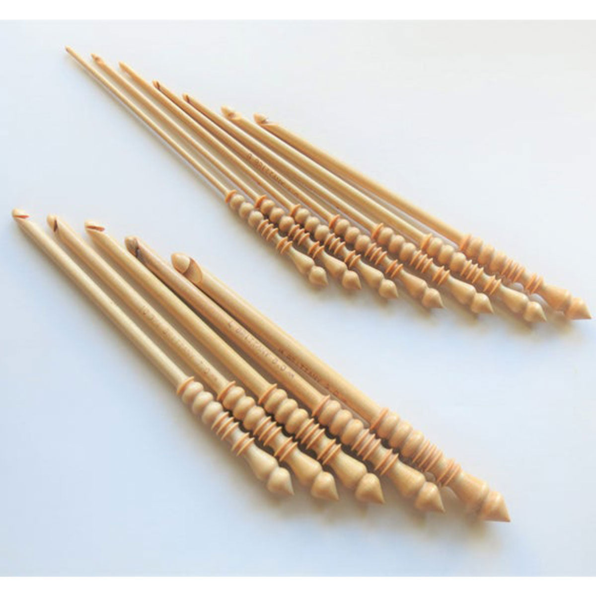 Brittany Birch Victorian Crochet Hook - L (8mm) - Extra Image