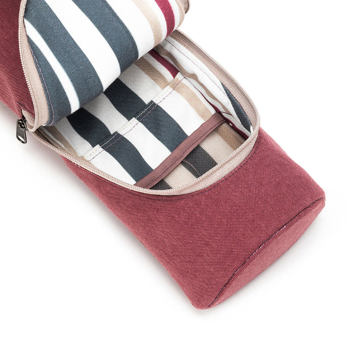 della Q Standing Needle Case - 600 - *Linen - Wine - Extra Image