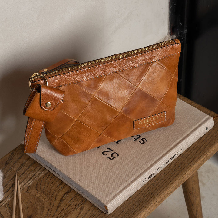 Re:Designed Project 17 - Walnut/Gold - Extra Image