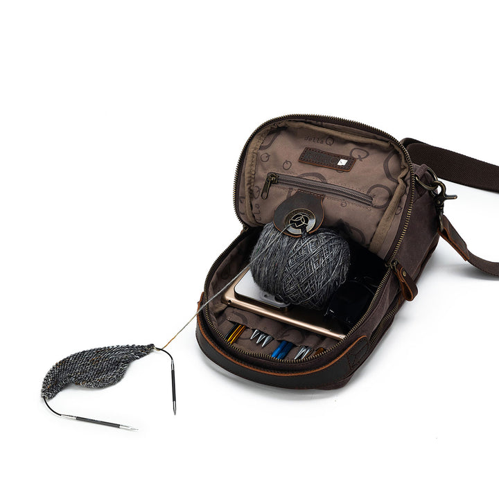 della Q Maker's Mini Messenger - Cocoa - Extra Image