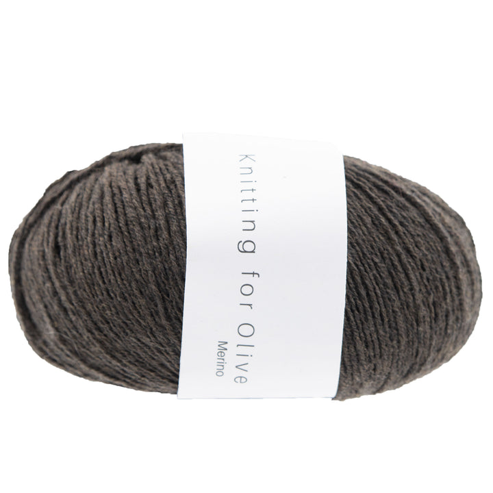 Knitting for Olive Merino Yarn - Brown Bear - Zoom Image