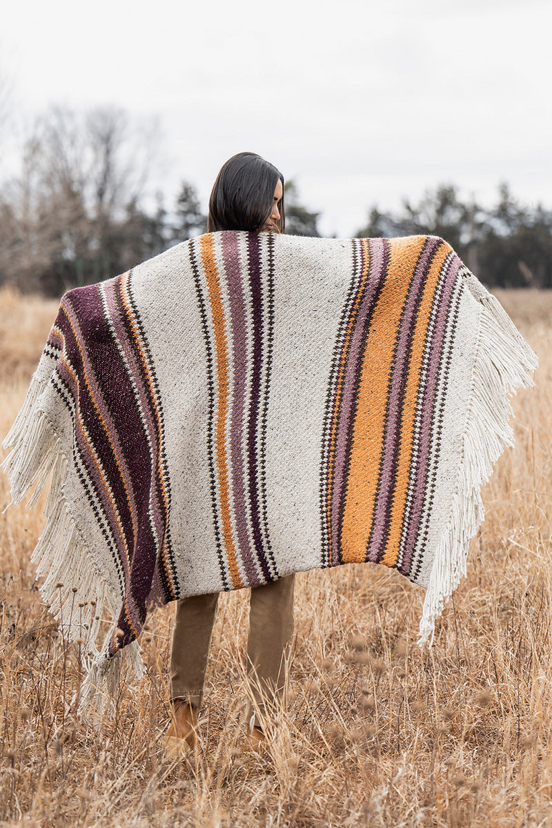 Blue Sky Fibers Brentwood Throw Kit - Extra Image
