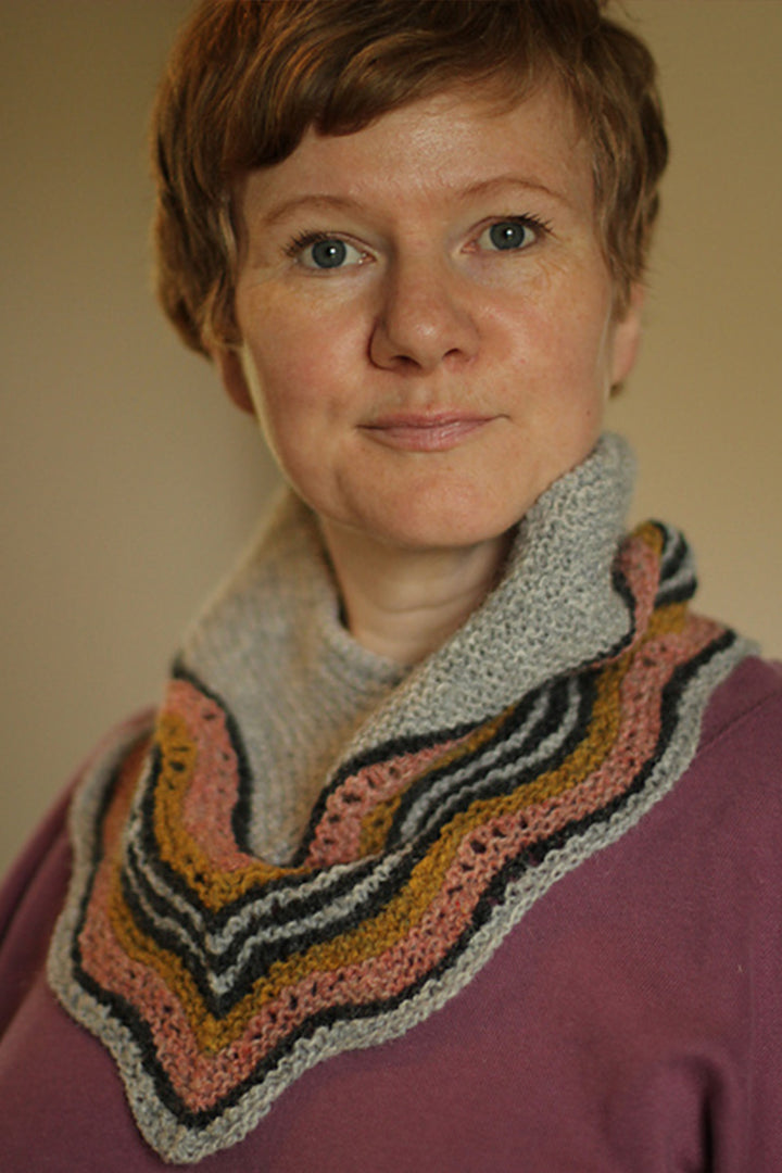Jamieson's of Shetland Hapkerchief Cowl Kit - Extra Image