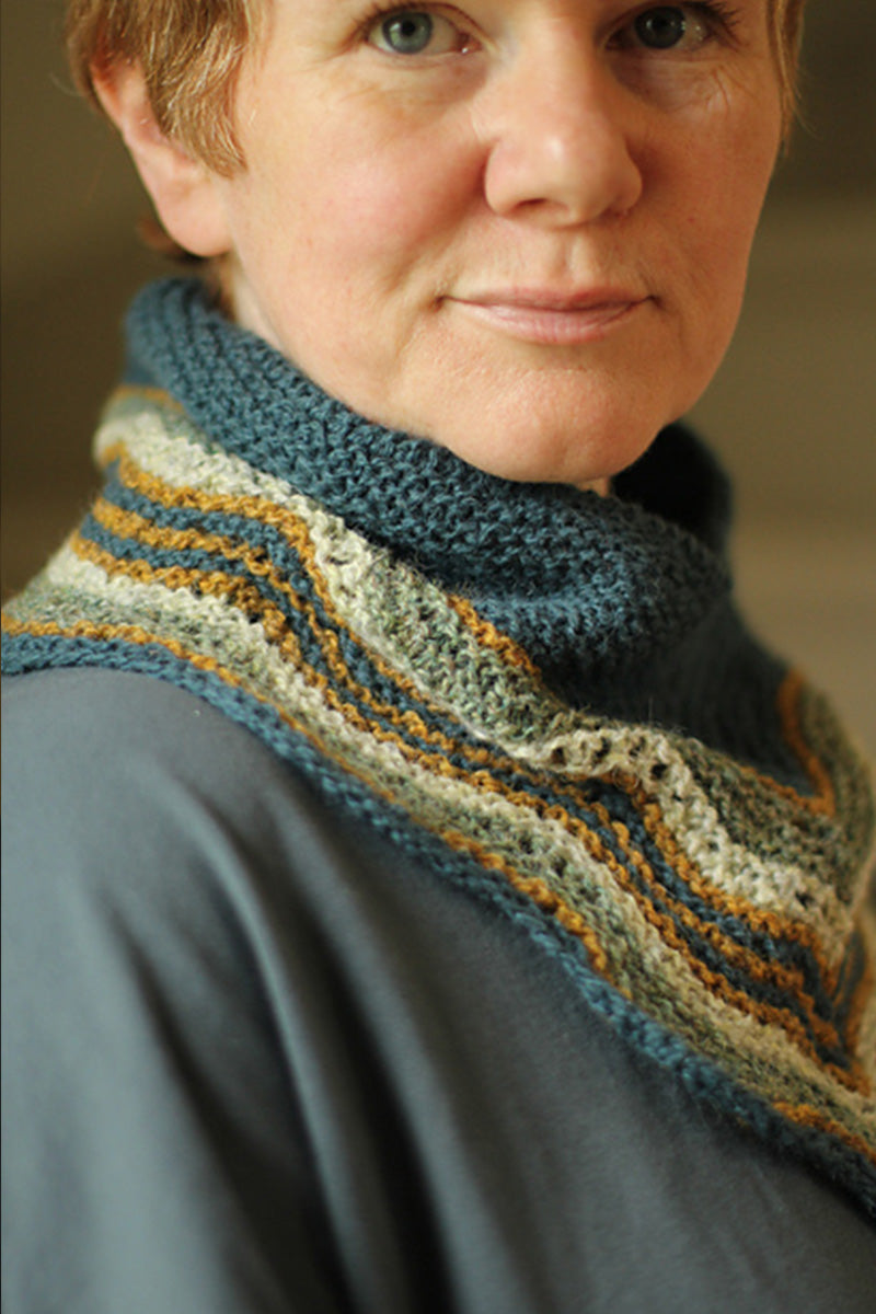 Jamieson's of Shetland Hapkerchief Cowl Kit - Extra Image