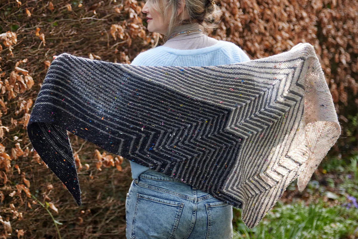Hedgehog Fibres Electric Sheep Shawl Kit - Extra Image
