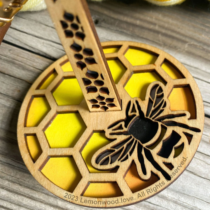 Lemonwood Not-so-Mini Minder - Large Honeybee - Zoom Image