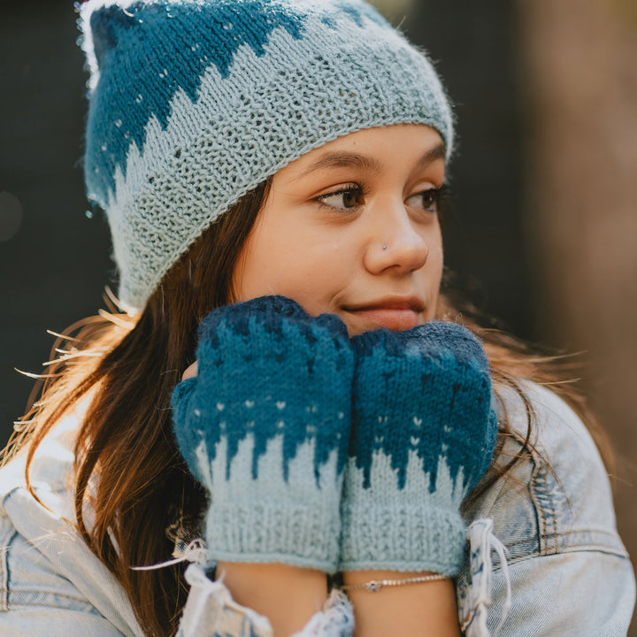 Yarn Citizen In Transition Hat and Mitts Kit - Extra Image