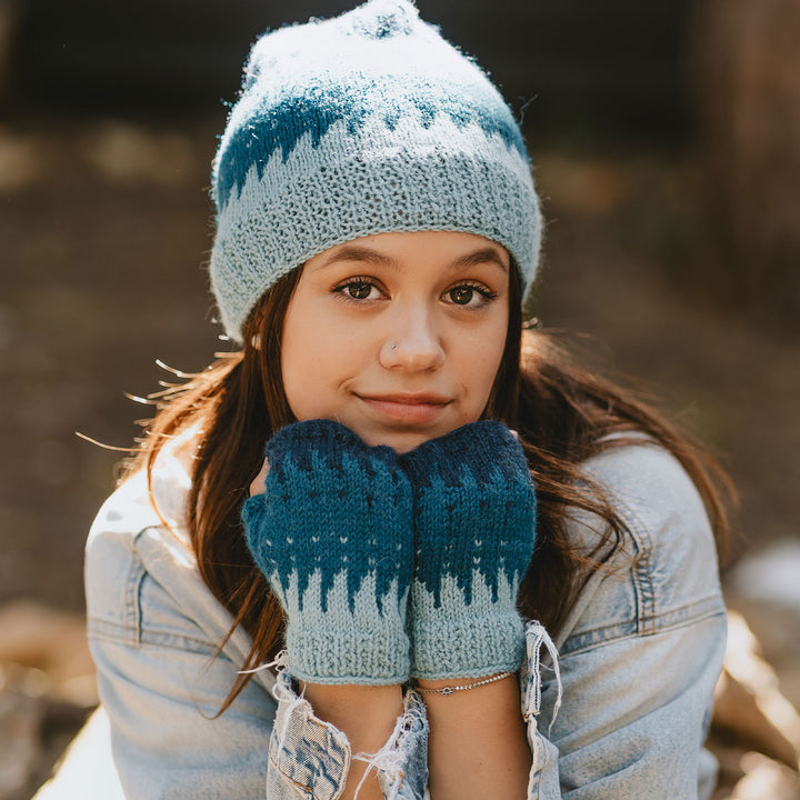 Yarn Citizen In Transition Hat and Mitts Kit - Extra Image