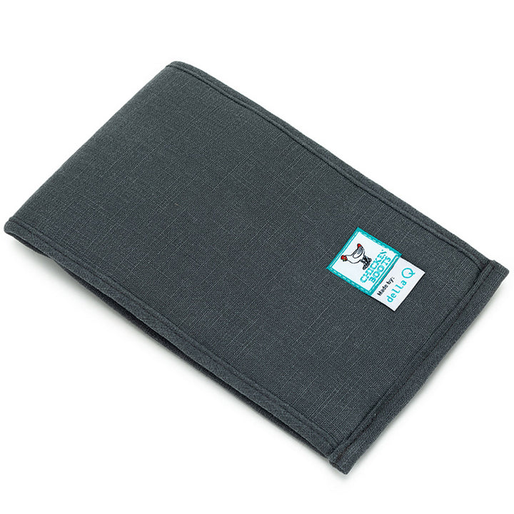 della Q Chicken Boots Accordion Circular Needle Pouch - *Linen - Slate - Extra Image