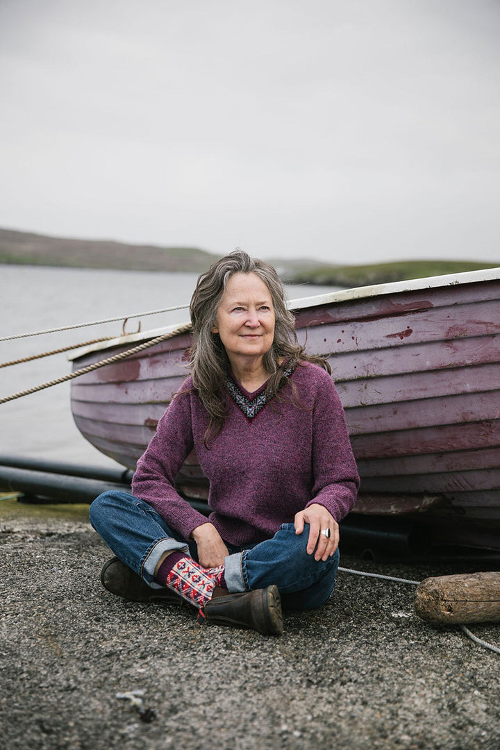 Jamieson's of Shetland Ling V-Neck Kit - Extra Image