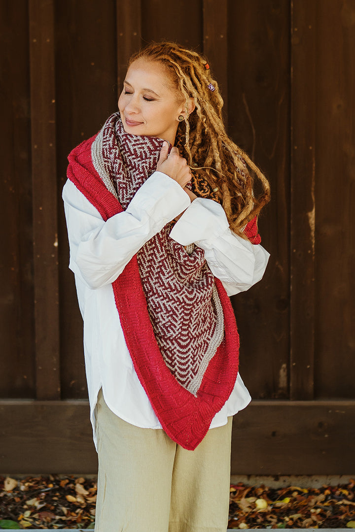 Yarn Citizen Wassail Shawl Kit - Extra Image