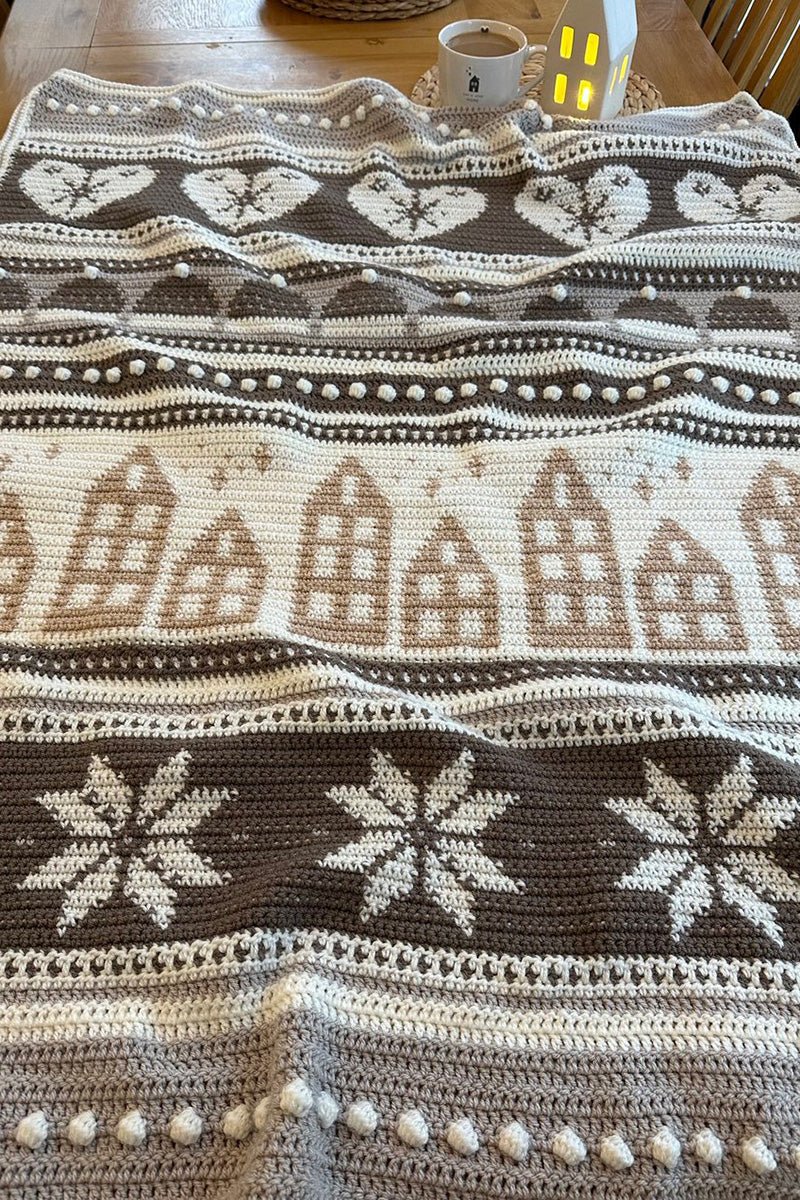 Hayfield Cosy Winter Wishes Blanket Kit - Extra Image