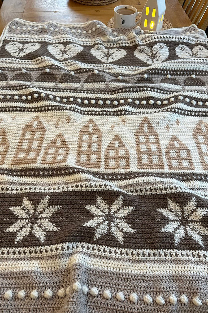 Hayfield Cosy Winter Wishes Blanket Kit - Extra Image