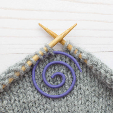 Fox & Pine Stitches Spiral Cable Needle - Purple Spiral - Zoom Image