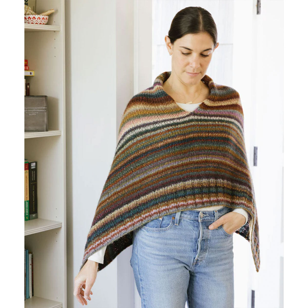 Churchmouse Classics Patterns - Chunky Seamless Poncho - Extra Image