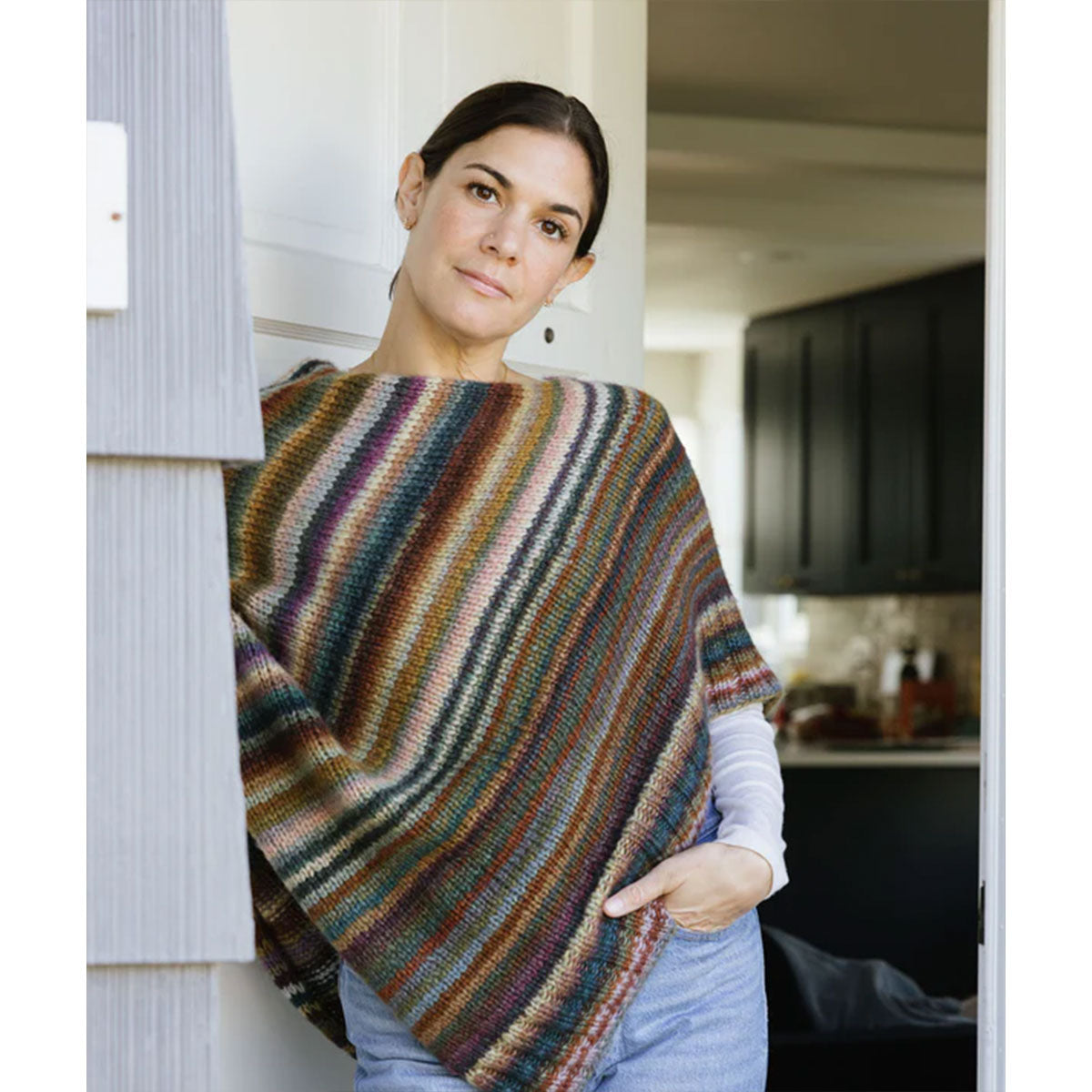 Churchmouse Classics Patterns - Chunky Seamless Poncho - Extra Image