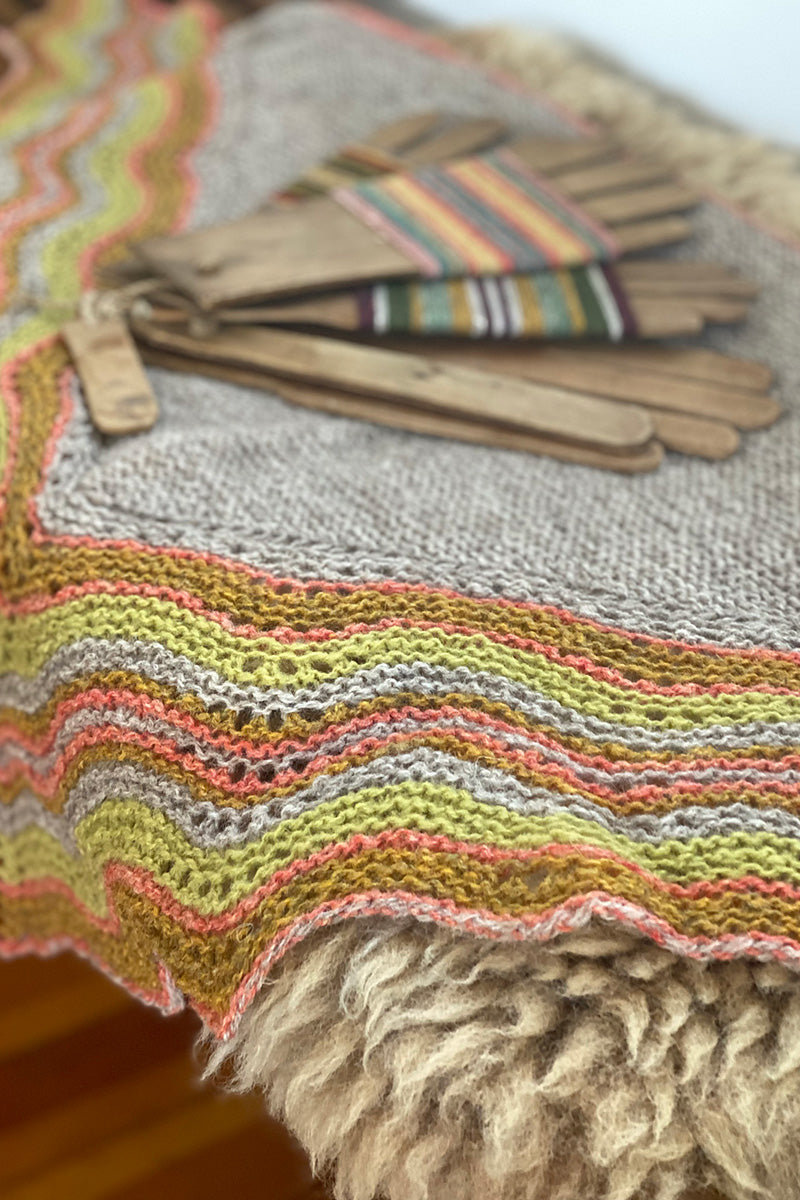Jamieson's of Shetland Hansel Hap Half Version Kit - Extra Image