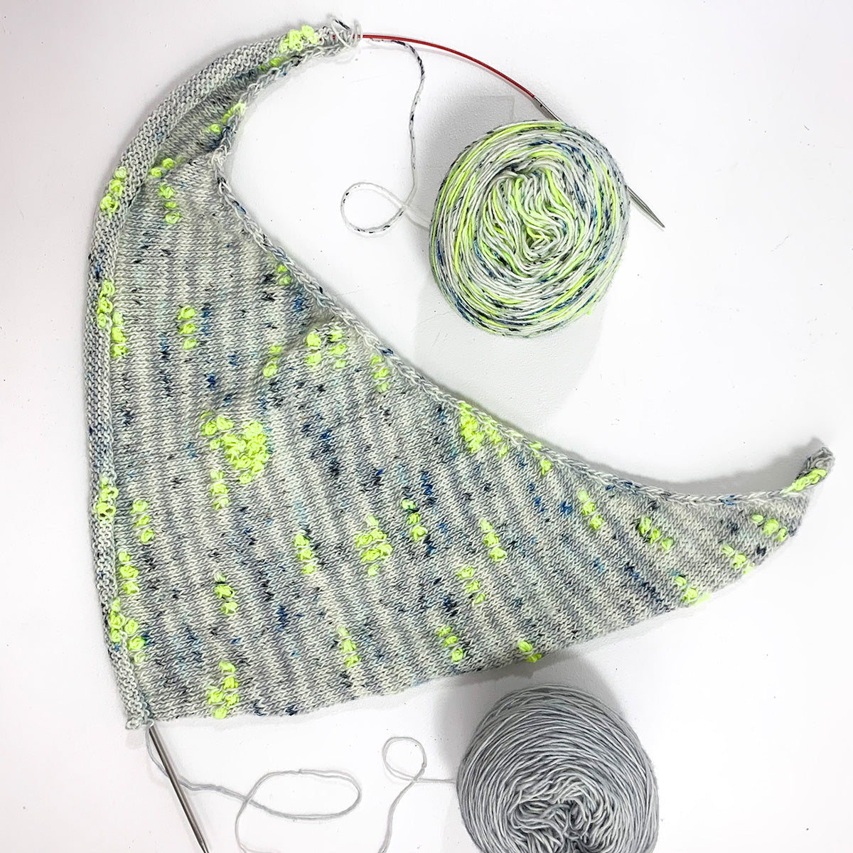 Madelinetosh's Drift Shawl - Main Image 1
