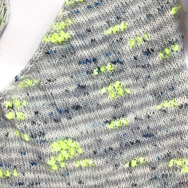 Madelinetosh's Drift Shawl - Main Image 4