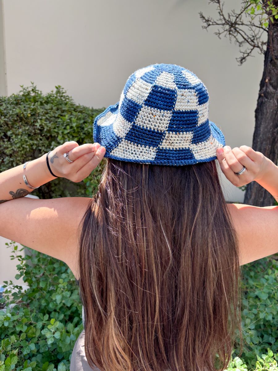 Aiyana's Madelinetosh Oh Snap Bucket Hat - Main Image 4