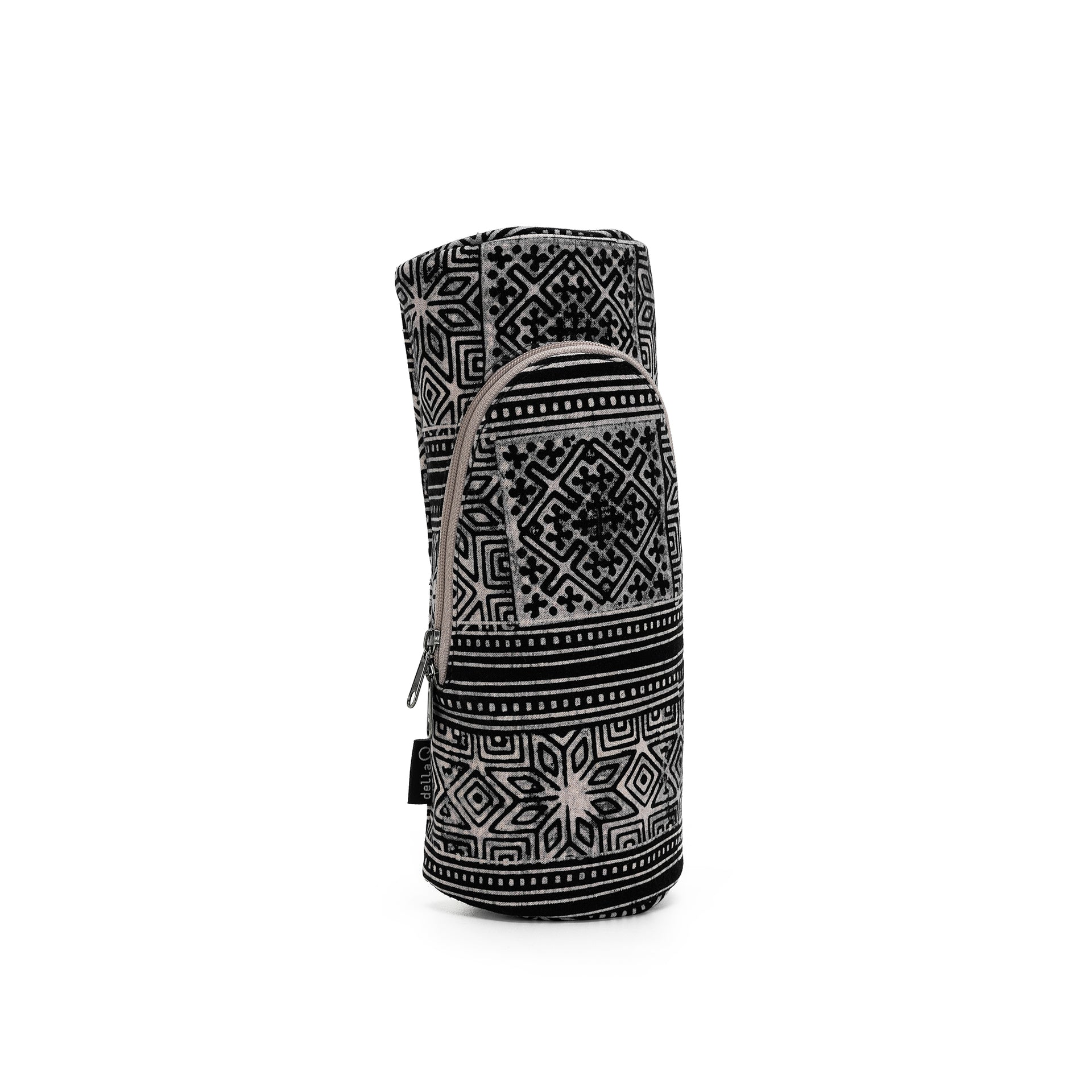 della Q Standing Needle Case - 600 - Batik
