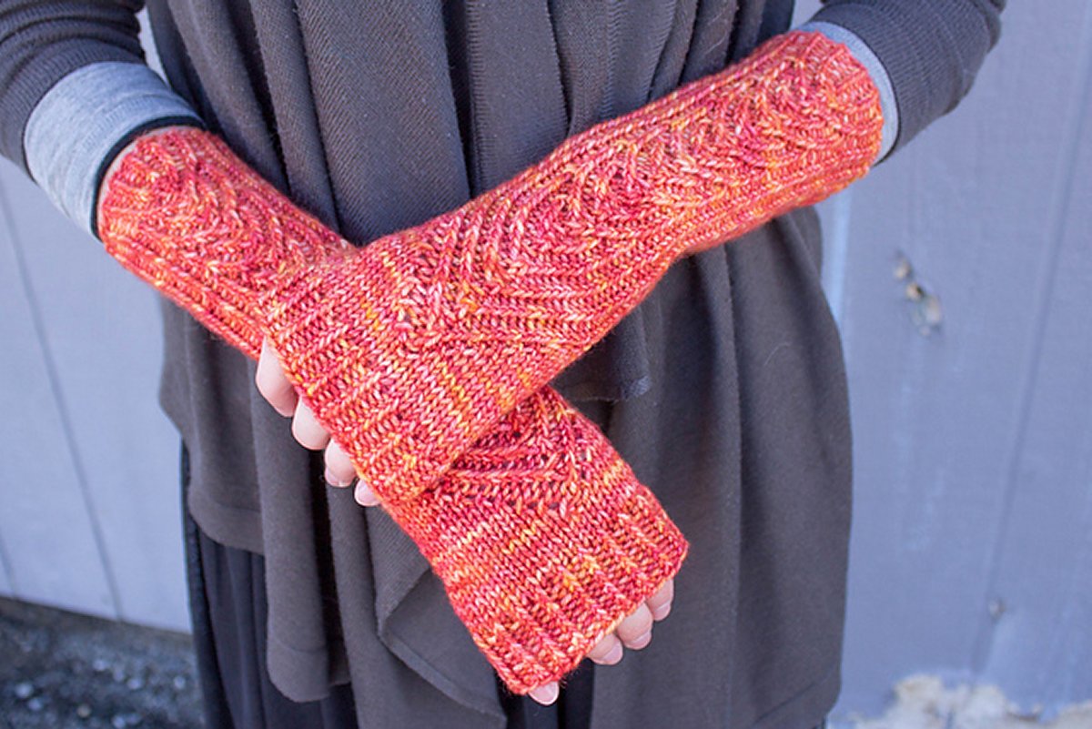 Renegade Knitwear Patterns - Arietis Mitts - PDF Download - Extra Image