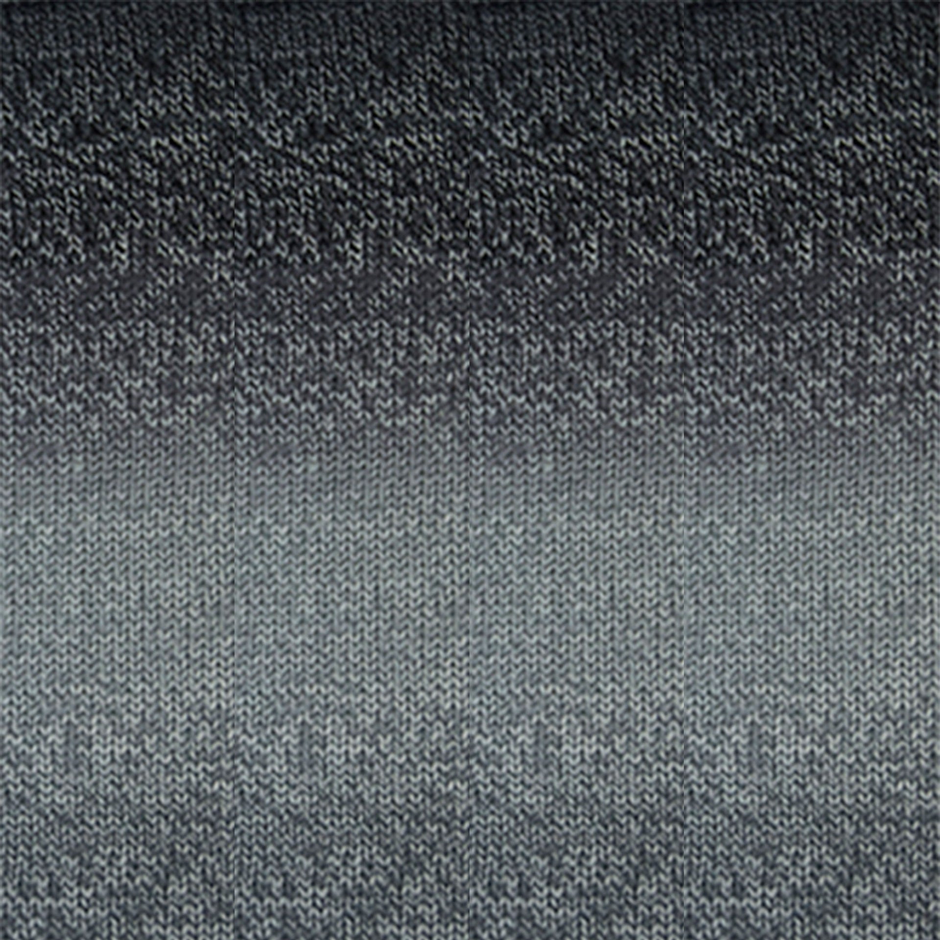 Cascade Yarns 220 Superwash Wave Yarn - 110 Graphite - Zoom Image
