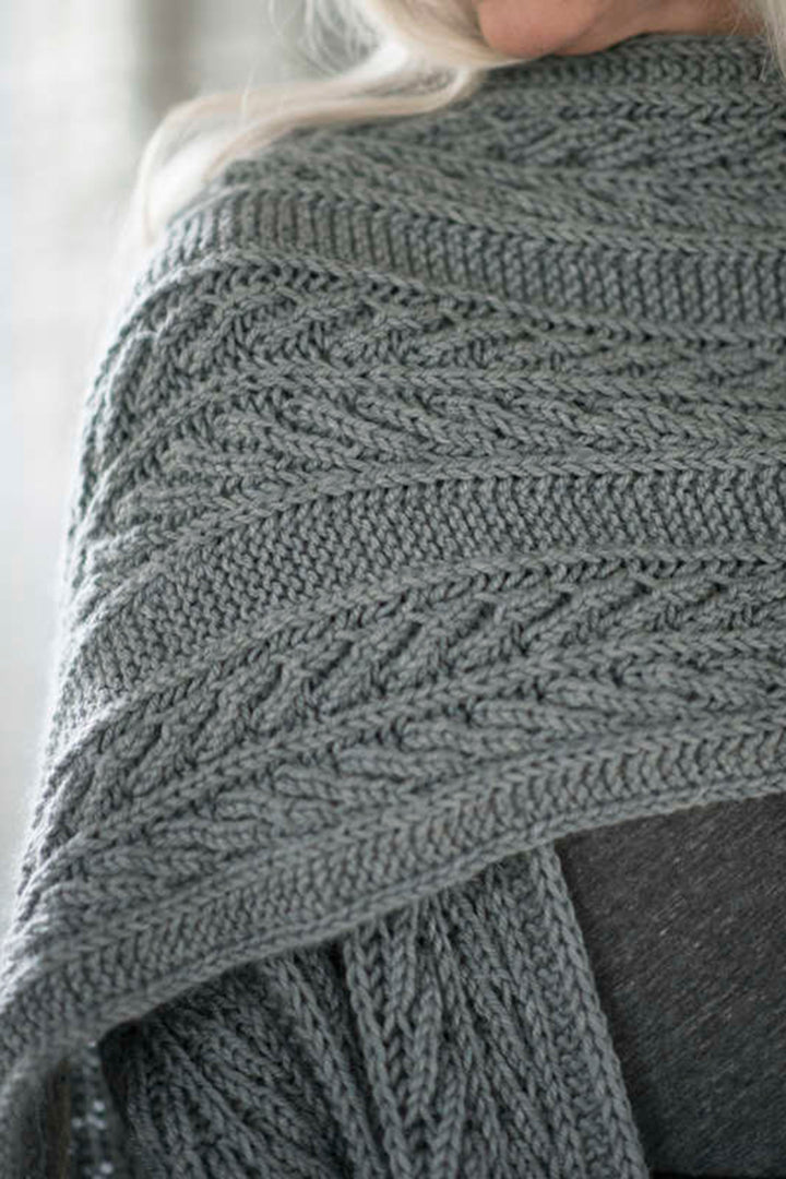 Berroco Portfolio Vol. 6 Patterns - Breachway Scarf - PDF Download - Zoom Image
