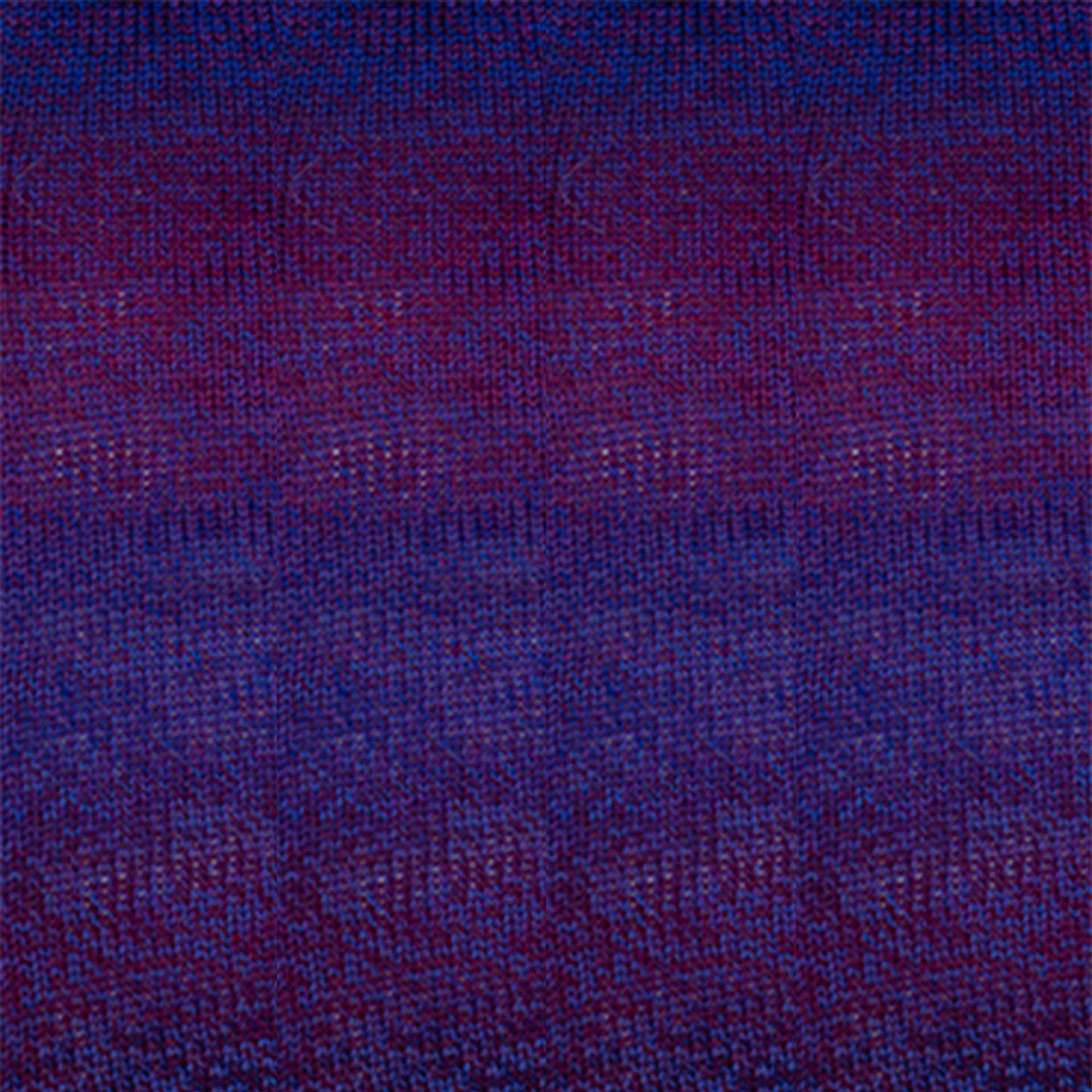 Cascade Yarns 220 Superwash Wave Yarn - 118 Petunia - Zoom Image
