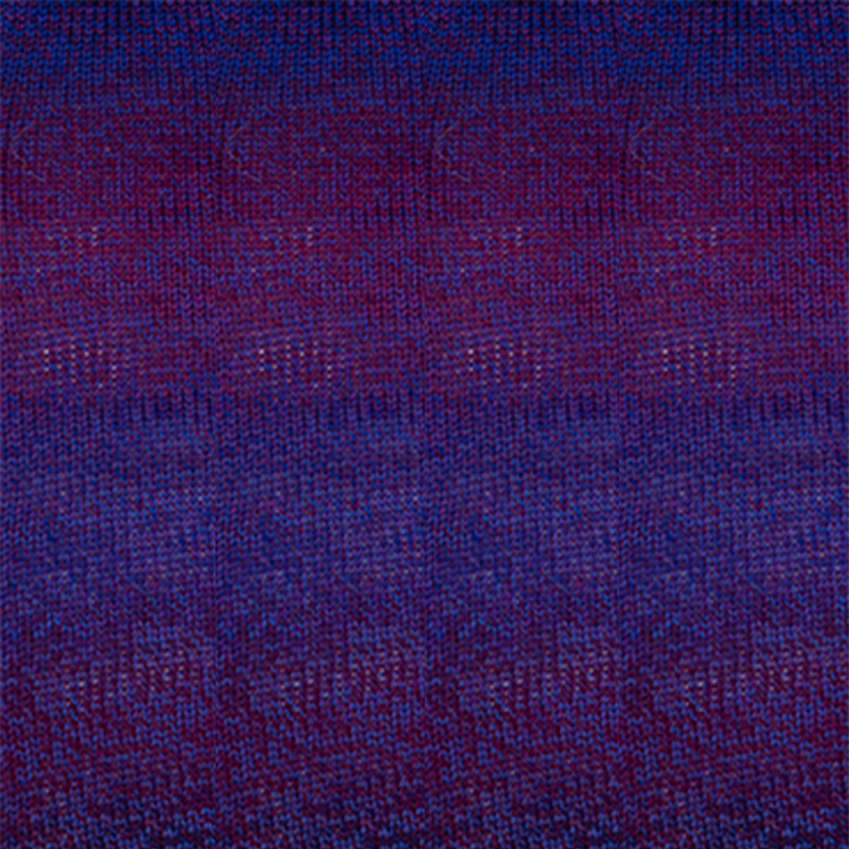 Cascade Yarns 220 Superwash Wave Yarn - 118 Petunia - Extra Image