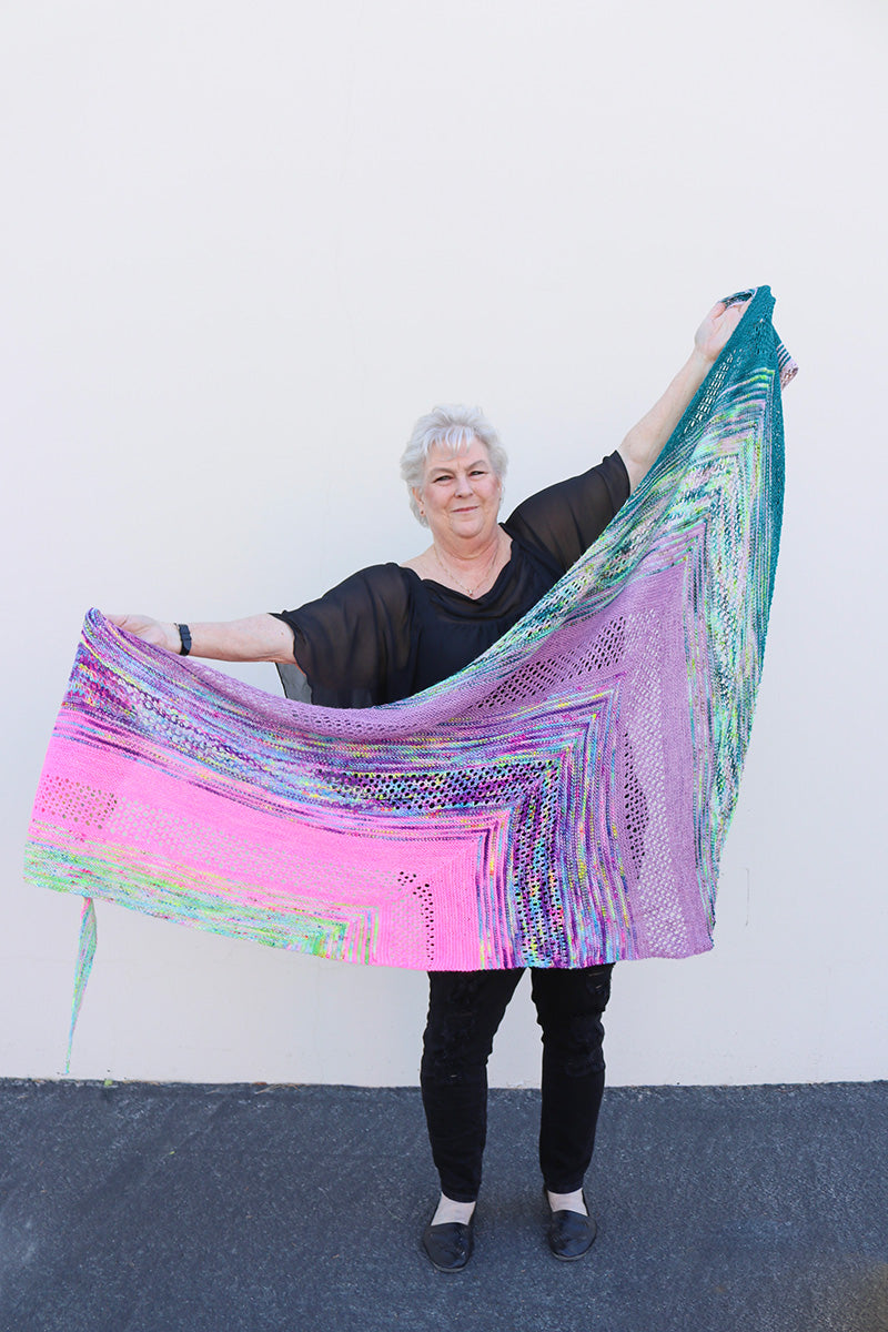 Hedgehog Fibres Find Your Fade Shawl Kit - Extra Image