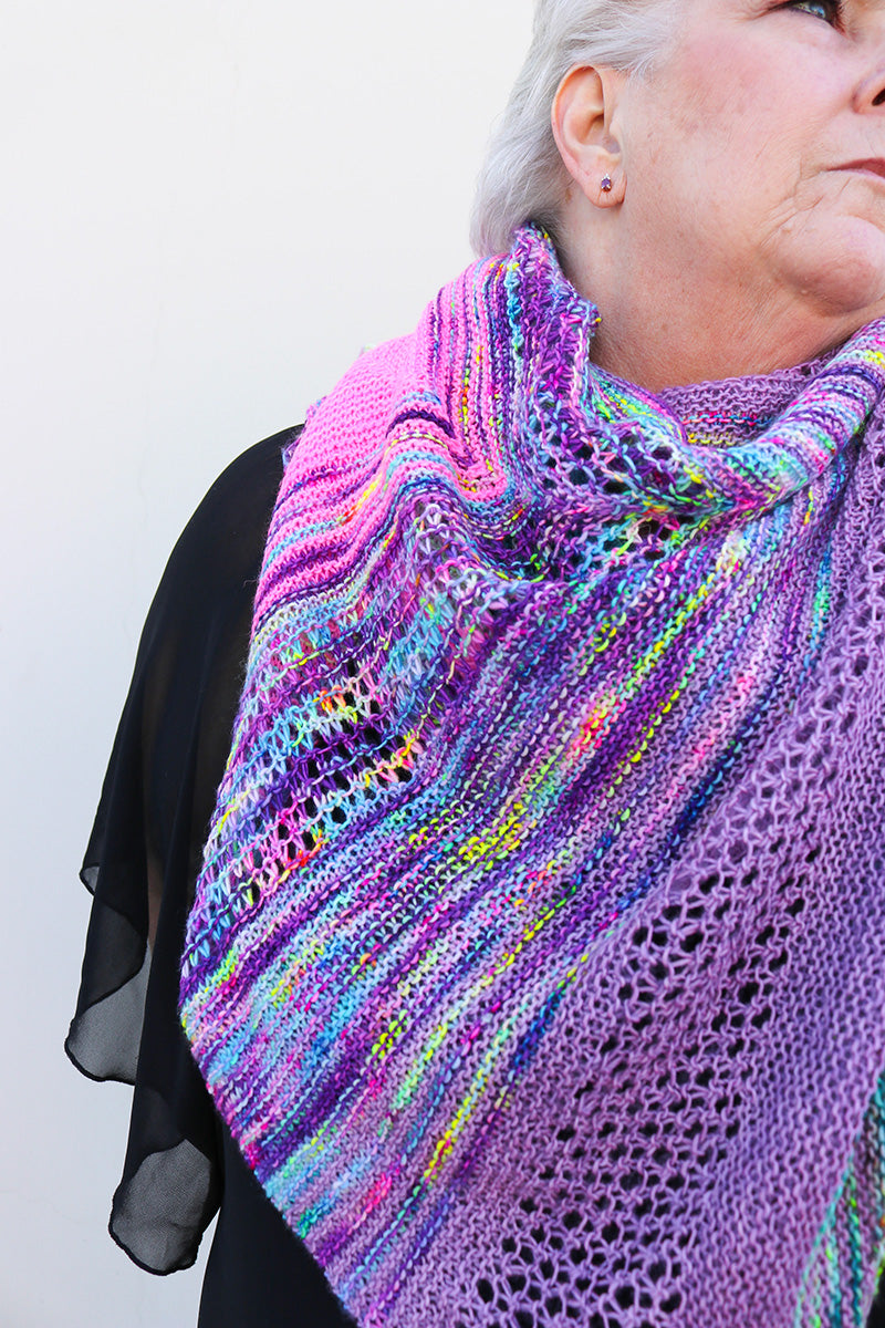 Hedgehog Fibres Find Your Fade Shawl Kit - Extra Image