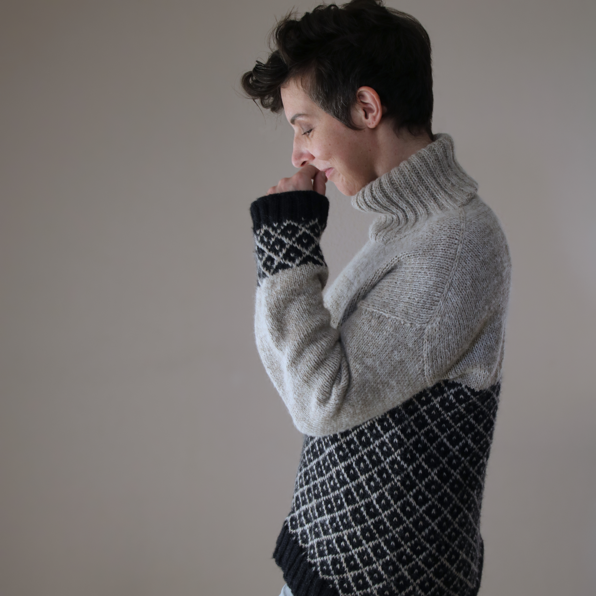 Yarn Citizen Stone Sugar Sweater Kit - Ash/Honeycomb

