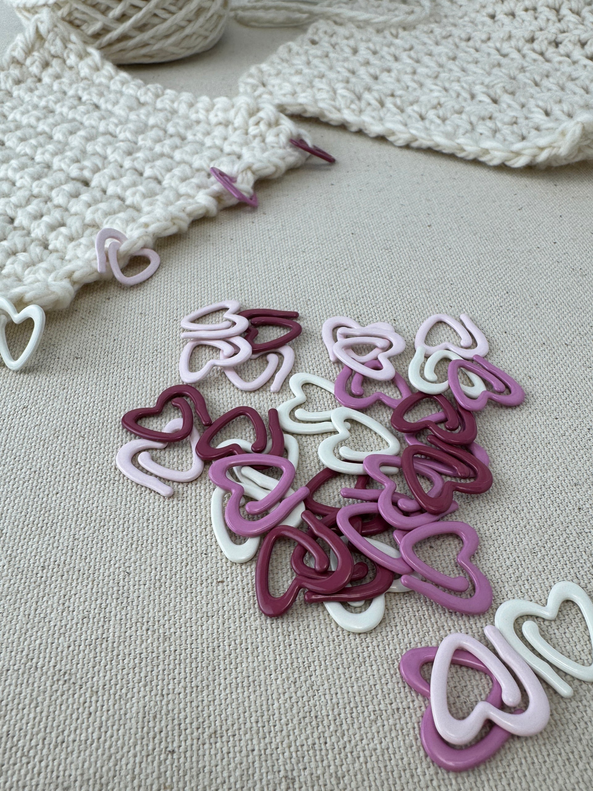 Allstitch Studio Removeable Stitch Markers - Pink Hearts
